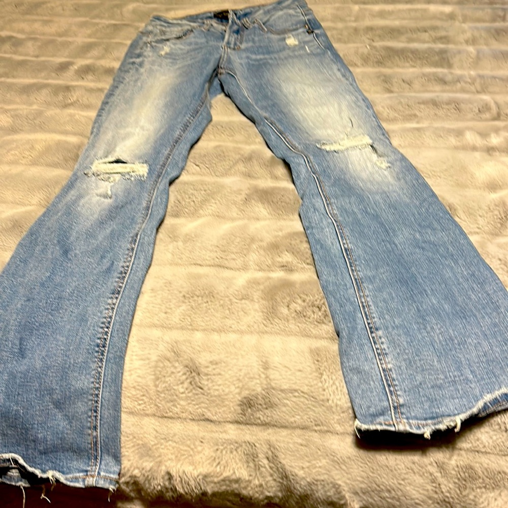 Super cute, barely worn silver jeans